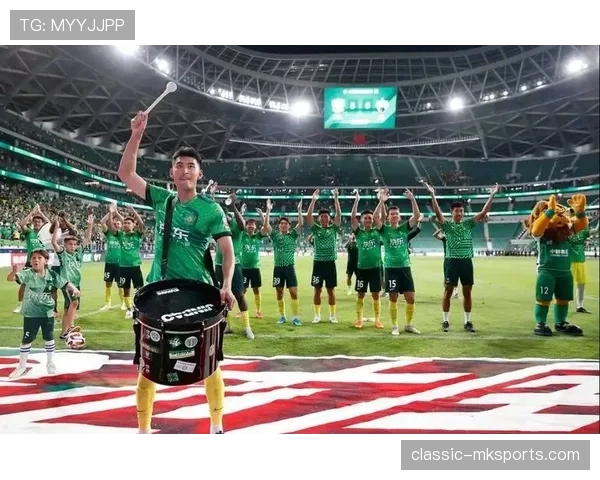 沙特球队勇夺亚冠联赛四冠王，彰显强劲实力与竞技崛起